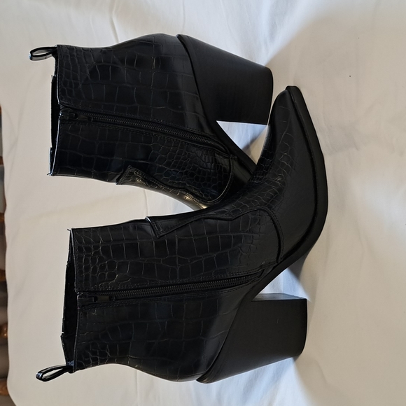 ASOS croc embossed bootie - Picture 10 of 13